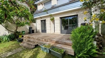 Maison traditionnelle 5 pièces de 110 m² à Vélizy-Villacoublay (78140)