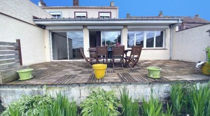 House 6 rooms of 126 m² in Lieu-Saint-Amand (59111)