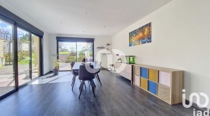 Maison 6 pièces de 185 m² à Saint-Jean-les-Deux-Jumeaux (77660)