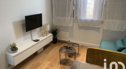 Apartment 1 room of 18 m² in Toulon (83000)