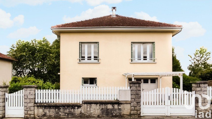 Maison 3 pièces de 70 m² à Saint-Léonard-de-Noblat (87400)