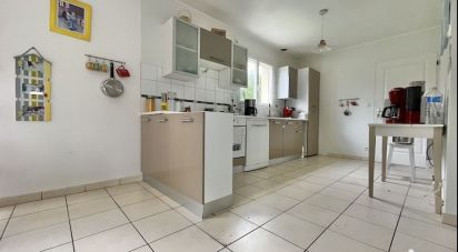 House 4 rooms of 91 m² in Créances (50710)