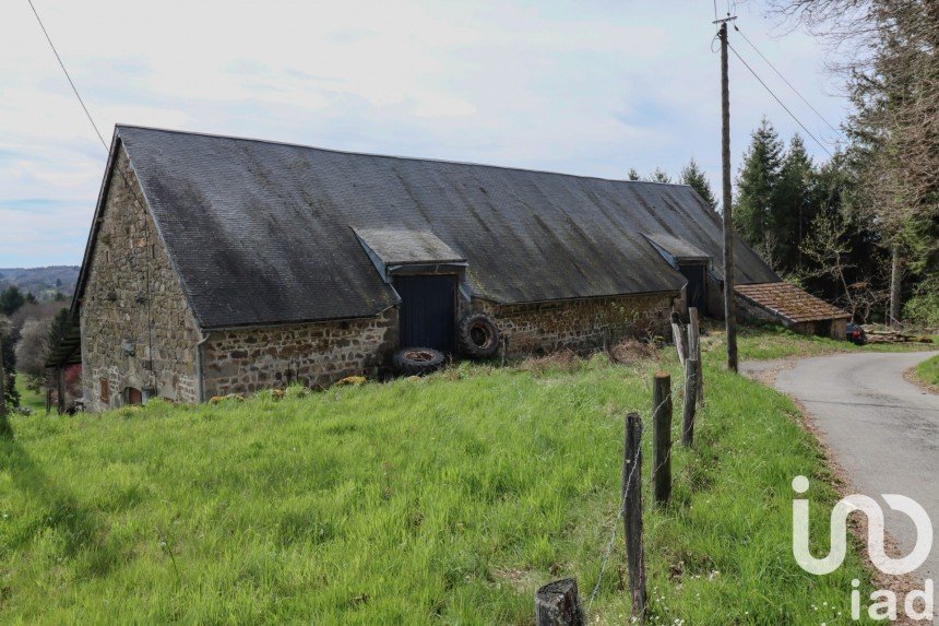 Barn conversion 2 rooms of 520 m² in Saint-Victour (19200)