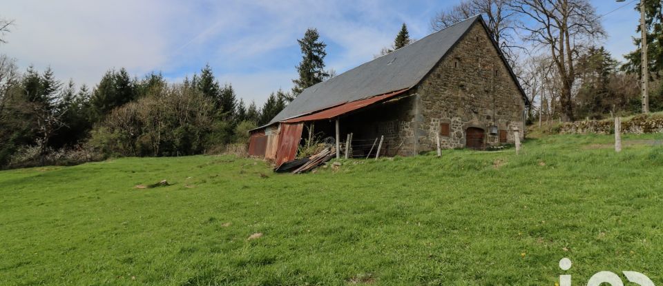 Grange 2 pièces de 520 m² à Saint-Victour (19200)