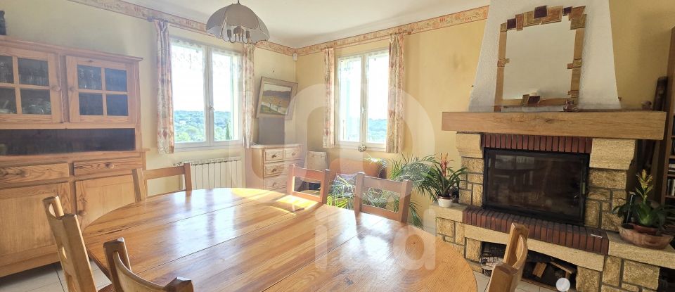 Traditional house 7 rooms of 199 m² in Nîmes (30900)