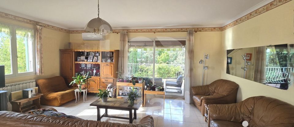 Maison traditionnelle 7 pièces de 199 m² à Nîmes (30900)