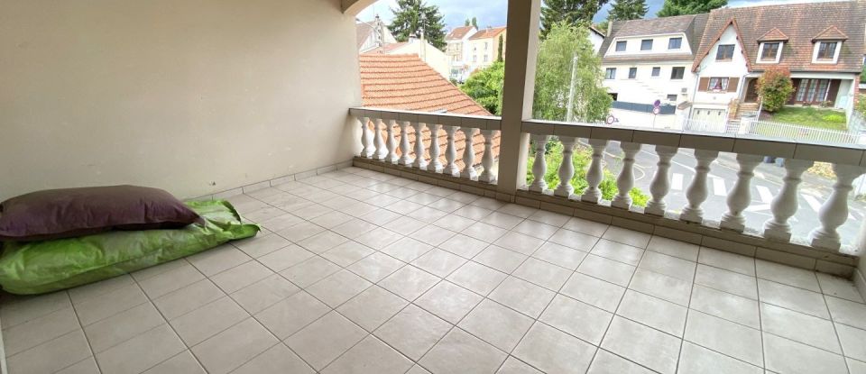 House 9 rooms of 241 m² in Orly (94310)