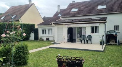 House 7 rooms of 141 m² in Savigny-le-Temple (77176)