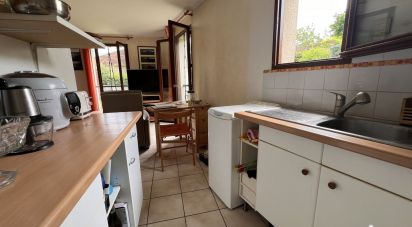 Apartment 1 room of 28 m² in Fontenay-le-Fleury (78330)