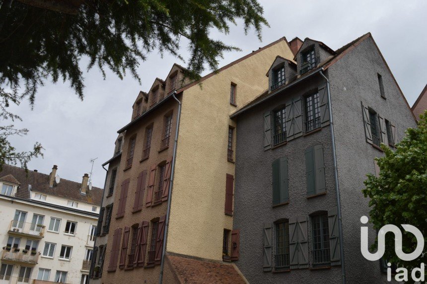 Apartment 4 rooms of 80 m² in Auxerre (89000)