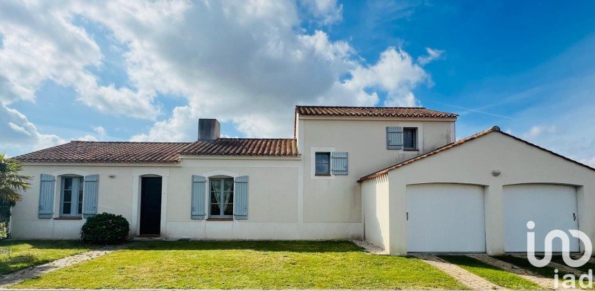 House 5 rooms of 103 m² in L'Aiguillon-sur-Vie (85220)