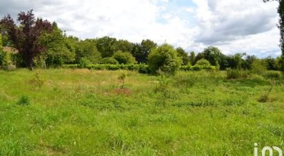 Land of 1,606 m² in Saint-Junien (87200)