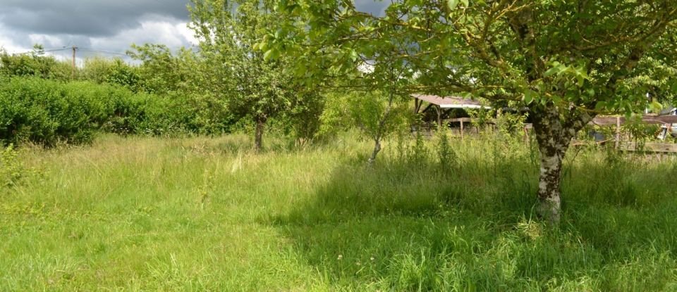 Land of 1,606 m² in Saint-Junien (87200)