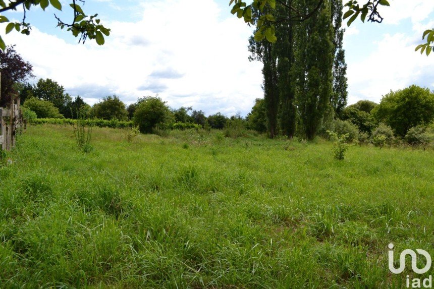 Land of 1,606 m² in Saint-Junien (87200)