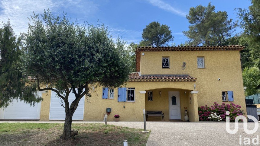 Traditional house 6 rooms of 158 m² in Le Luc (83340)