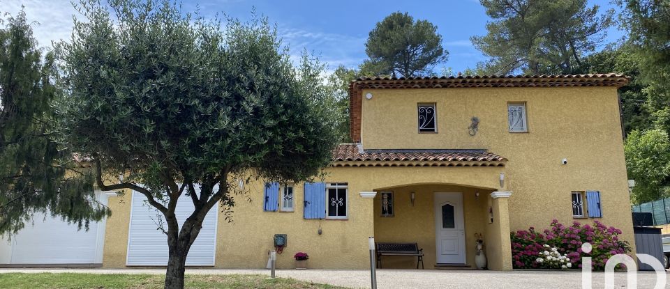 Maison traditionnelle 6 pièces de 158 m² à Le Luc (83340)