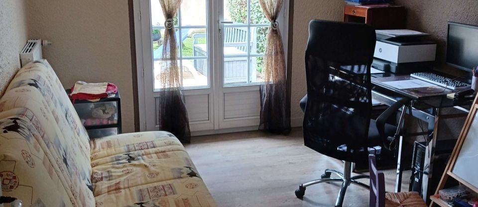 Traditional house 5 rooms of 134 m² in Poitiers (86000)