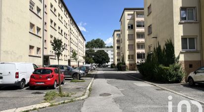 Apartment 3 rooms of 55 m² in Fontaine (38600)