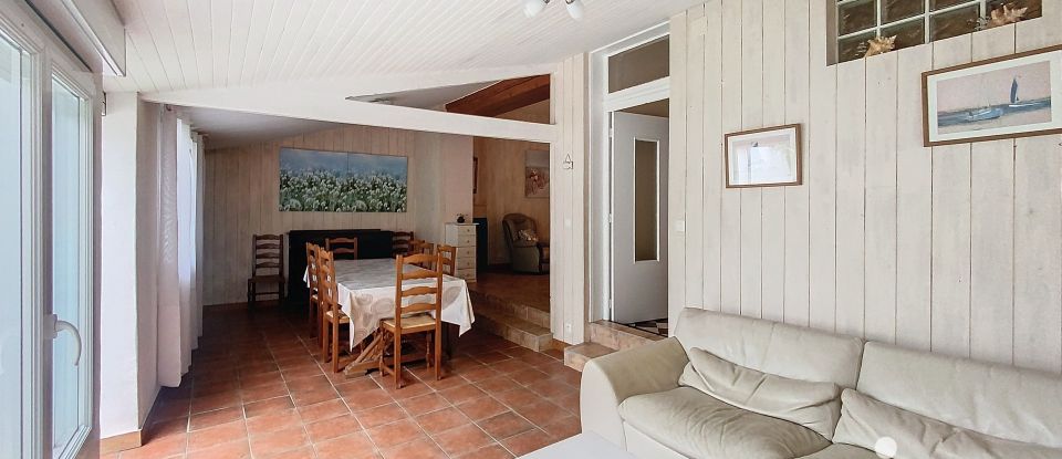 Village house 5 rooms of 125 m² in La Couarde-sur-Mer (17670)