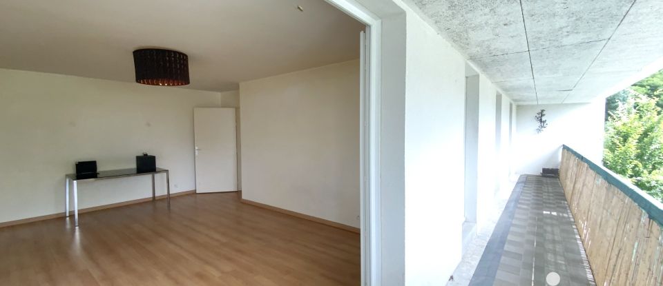 Apartment 3 rooms of 60 m² in Évry (91000)