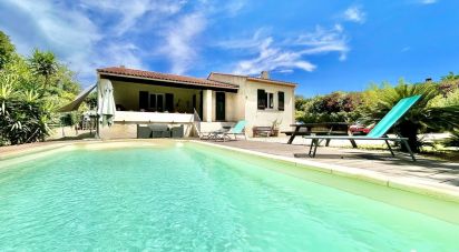 House 4 rooms of 113 m² in Fréjus (83600)