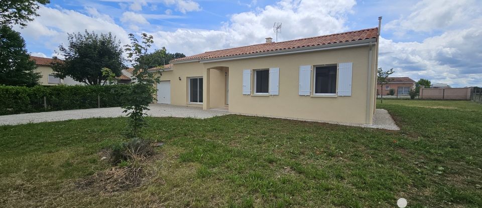 Maison 4 pièces de 106 m² à Mornac (16600)