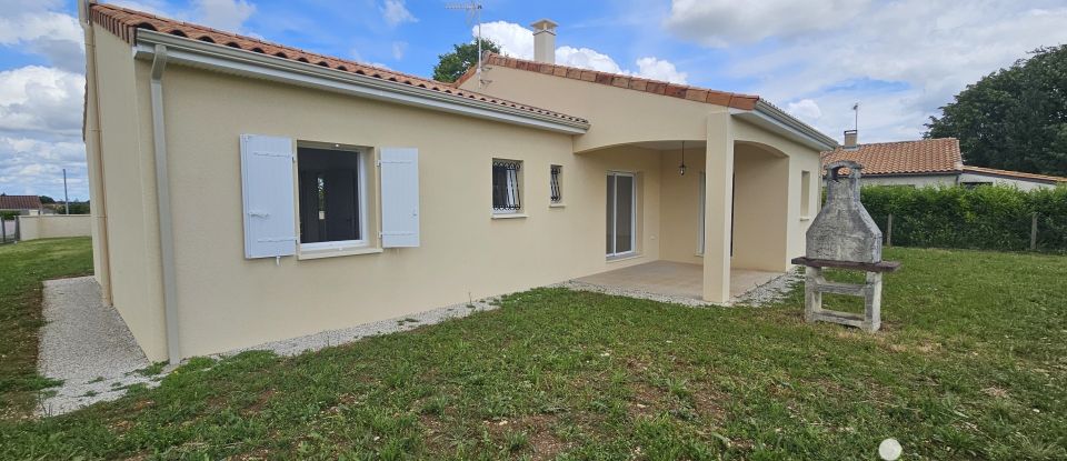 Maison 4 pièces de 106 m² à Mornac (16600)