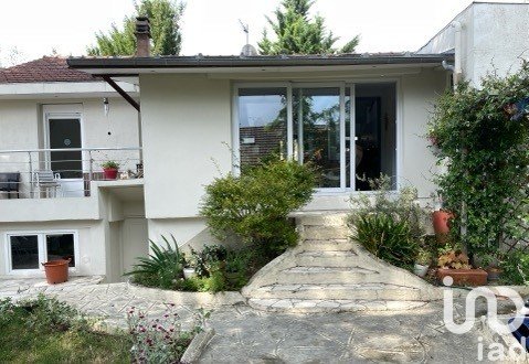 House 6 rooms of 135 m² in Soisy-sous-Montmorency (95230)