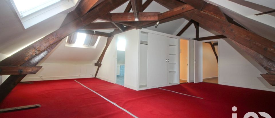 Maison traditionnelle 10 pièces de 208 m² à Gien (45500)