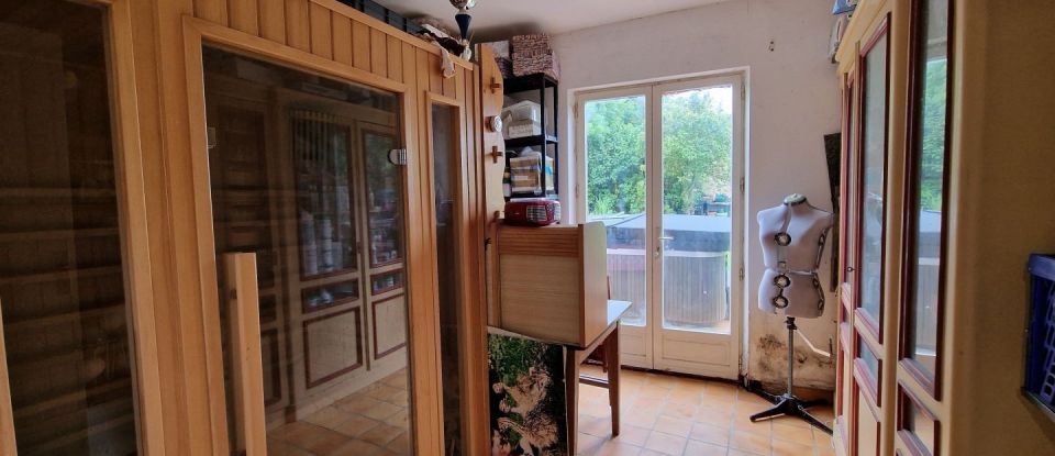 House 6 rooms of 173 m² in Montmachoux (77940)