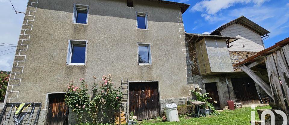 Maison de village 5 pièces de 125 m² à Leynhac (15600)