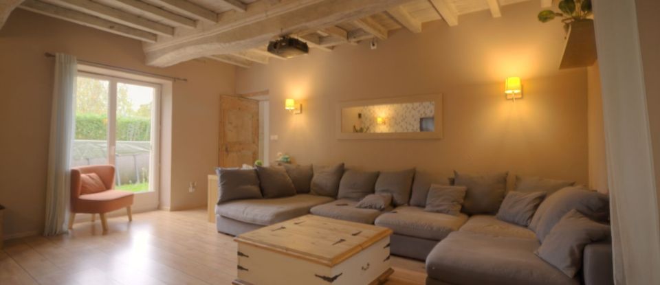 Maison 5 pièces de 185 m² à Mogneneins (01140)