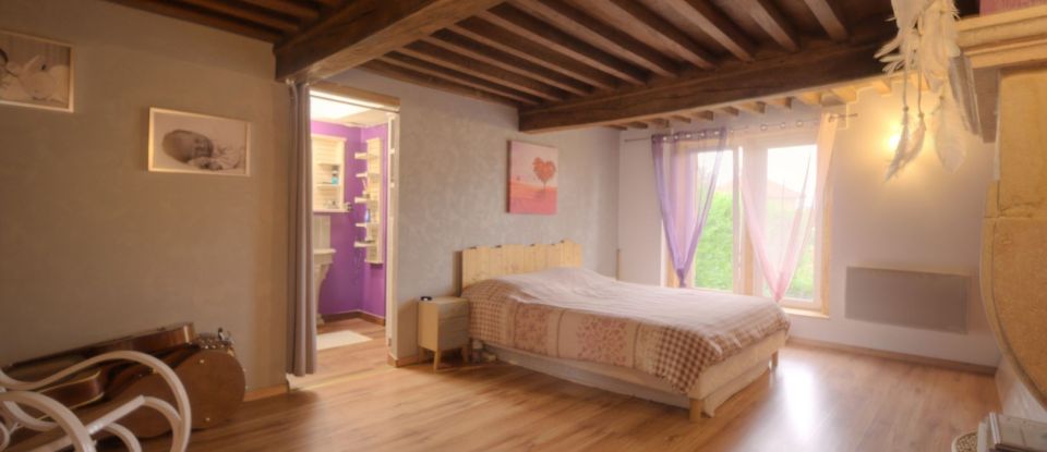 Maison 5 pièces de 185 m² à Mogneneins (01140)