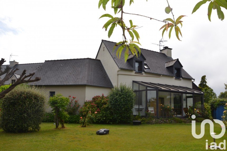 Traditional house 7 rooms of 117 m² in Dinard (35800)