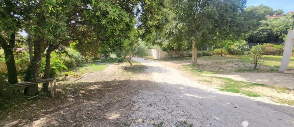 Maison 4 pièces de 92 m² à Nîmes (30900)