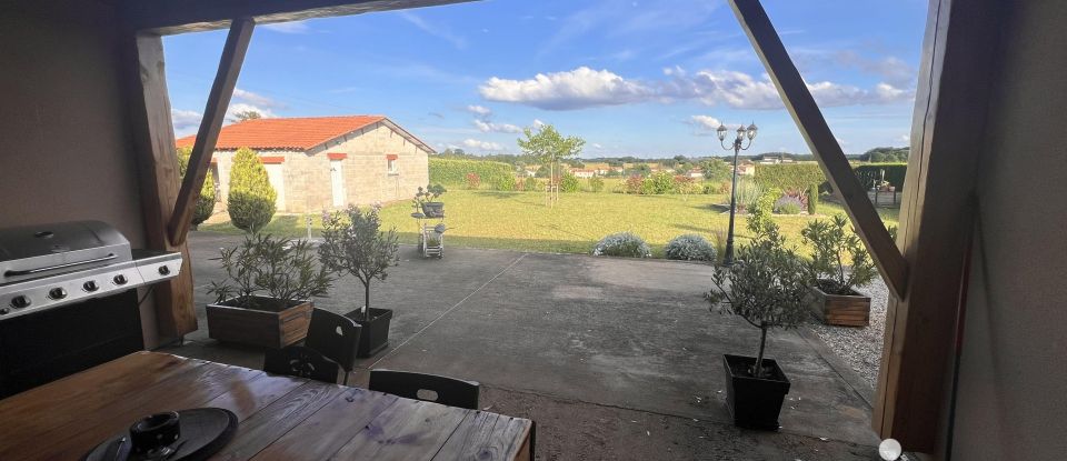 House 4 rooms of 148 m² in Bernac (16700)