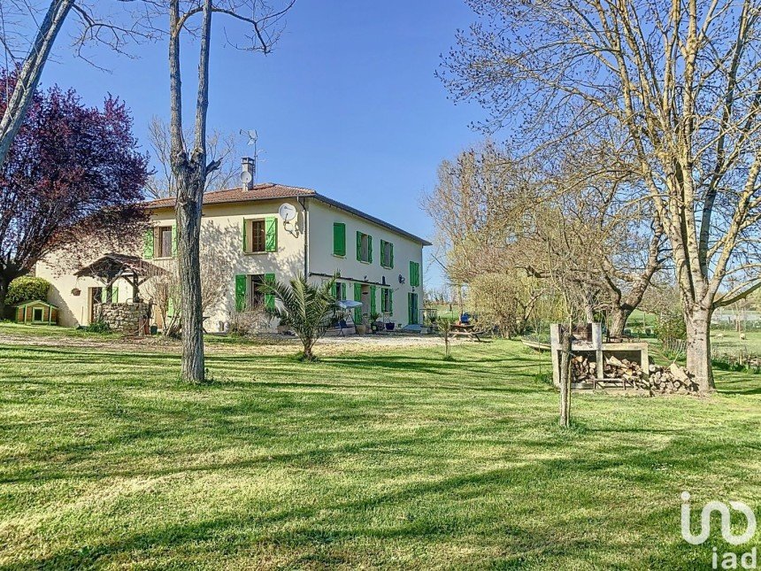 Maison de campagne 5 pièces de 226 m² à Saramon (32450)