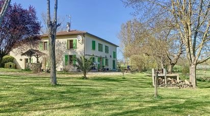 Country house 5 rooms of 226 m² in Saramon (32450)