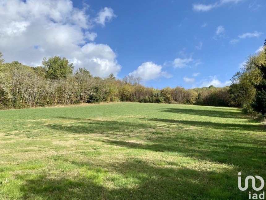 Land of 21,800 m² in Sarlat-la-Canéda (24200)