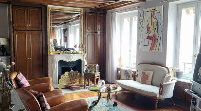 Duplex 5 rooms of 105 m² in Paris (75012)