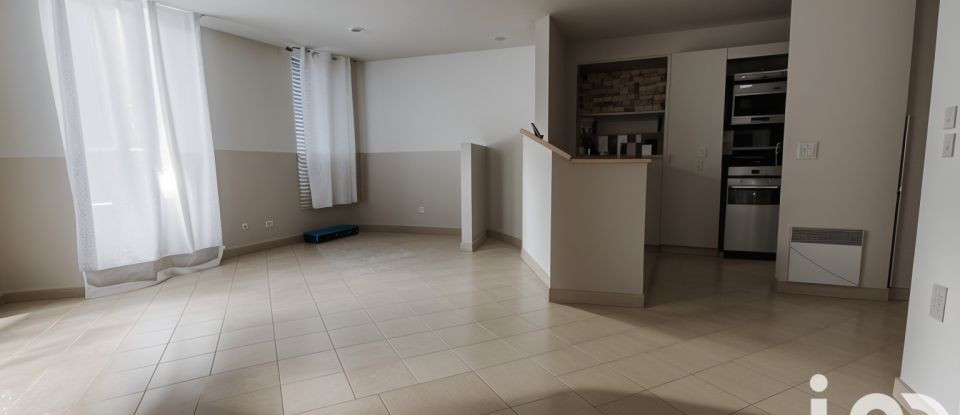 Appartement 4 pièces de 78 m² à La Garde-Freinet (83680)