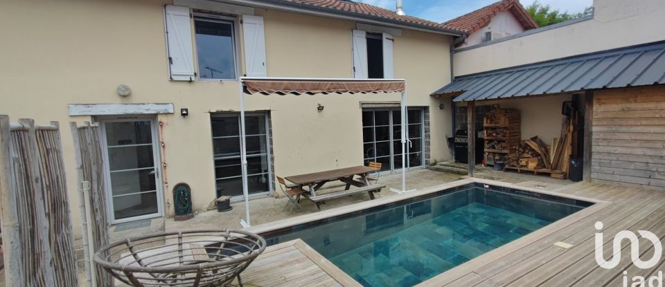 Town house 8 rooms of 280 m² in Montfort-en-Chalosse (40380)