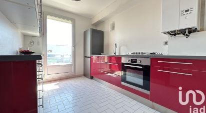 Duplex 4 rooms of 103 m² in Pontault-Combault (77340)