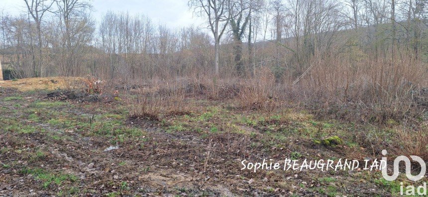 Land of 901 m² in Le Val d'Hazey (27600)