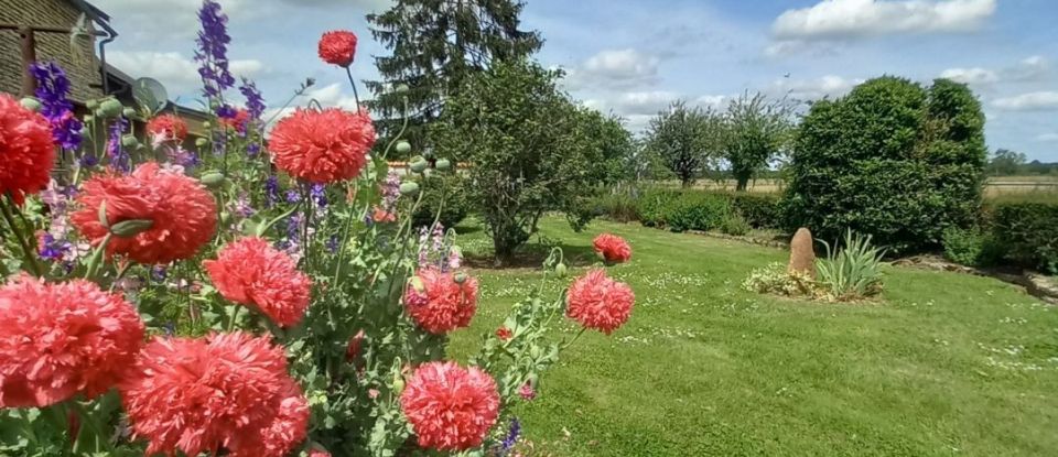 Country house 5 rooms of 101 m² in Angliers (86330)