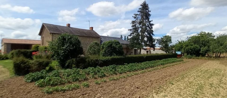 Maison de campagne 5 pièces de 101 m² à Angliers (86330)