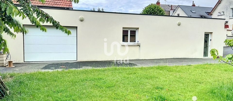 Maison 7 pièces de 219 m² à Bourges (18000)