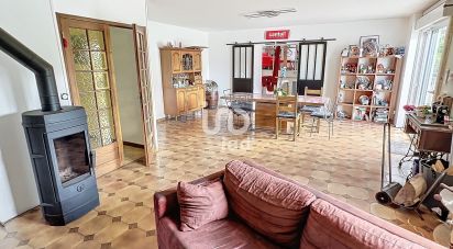 House 7 rooms of 219 m² in Bourges (18000)