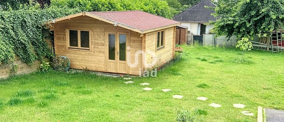 Maison 7 pièces de 219 m² à Bourges (18000)