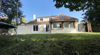 Maison 7 pièces de 224 m² à Longpont-sur-Orge (91310)